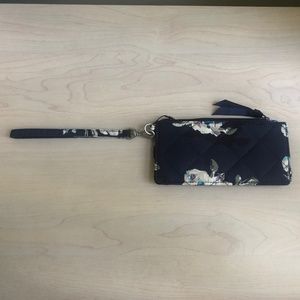 Holiday Sale! New Vera Bradley Navy Floral Wristlet w/ Zipper Closure